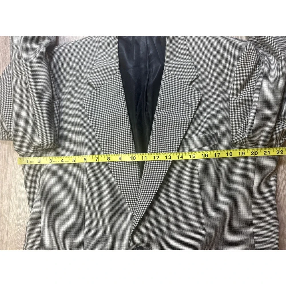 Burberry Men's Houndstooth Sport Coat Blazer Jacket Men's 42R Gray Regular